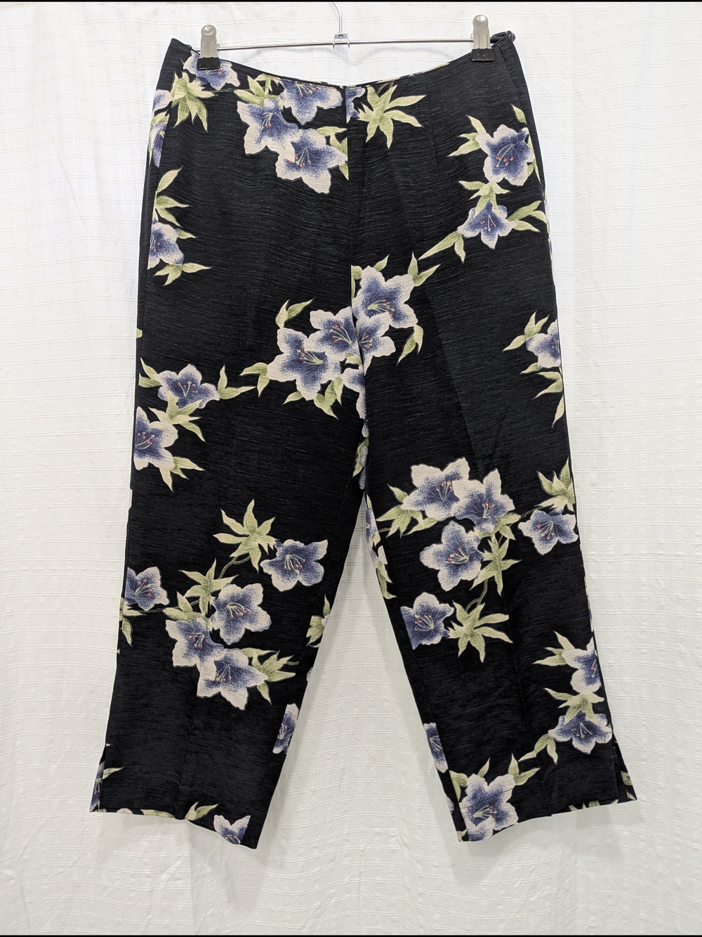 Tommy Bahama Black Floral Wide-Leg Cropped Pants Size 4